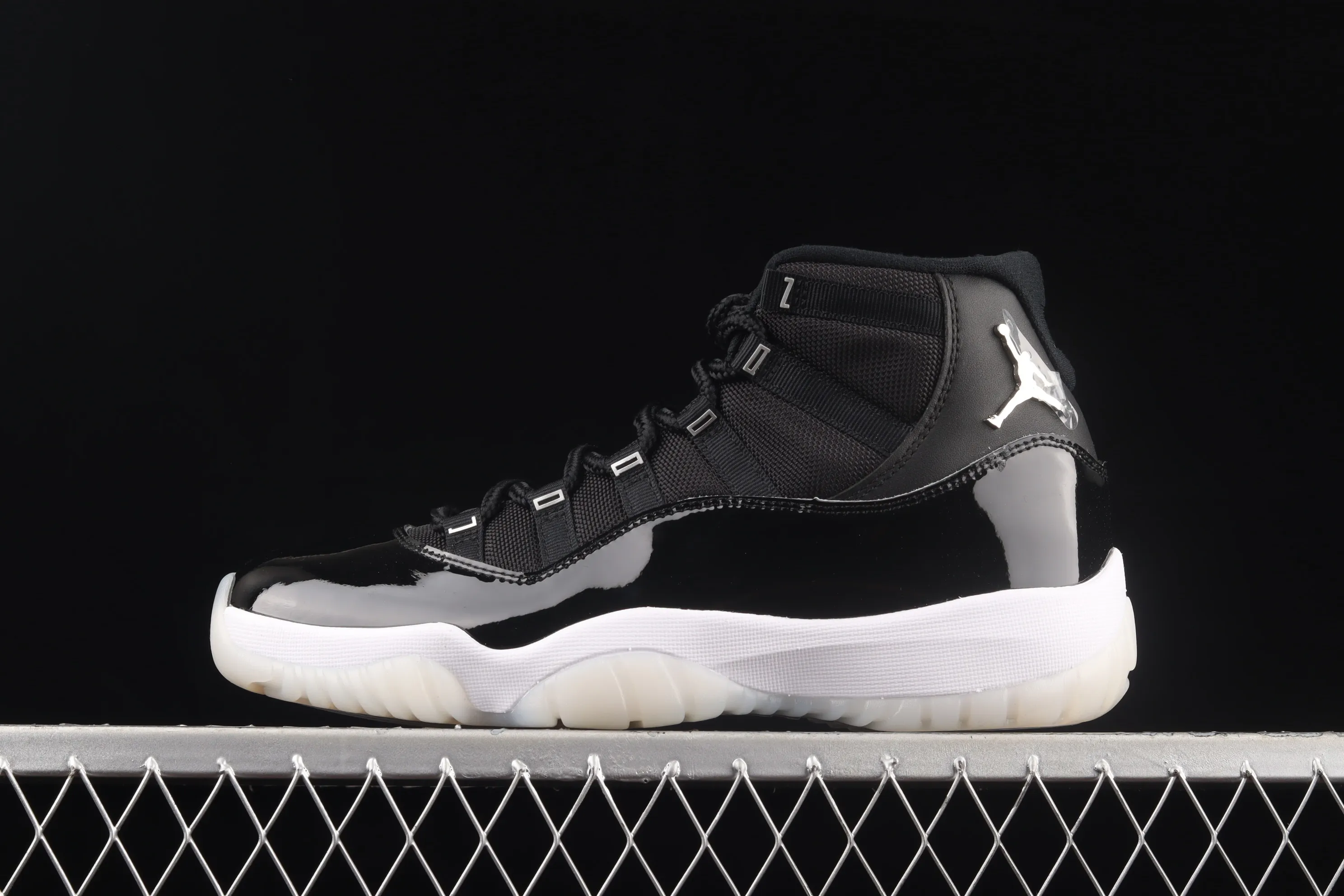 All categories Air Jordan Jordan series basketball shoes Air Jordan 11 F version Air Jordan 11 "25th Anniversary" AJ11 Joe 11 Devil II genuine standard genuine carbon CT8012-011